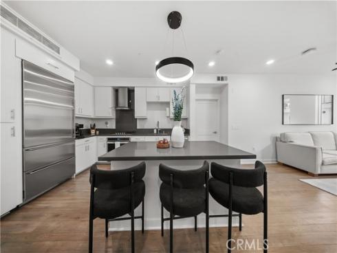2412 Nolita