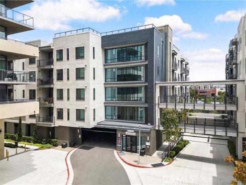 2412 Nolita , Irvine, CA