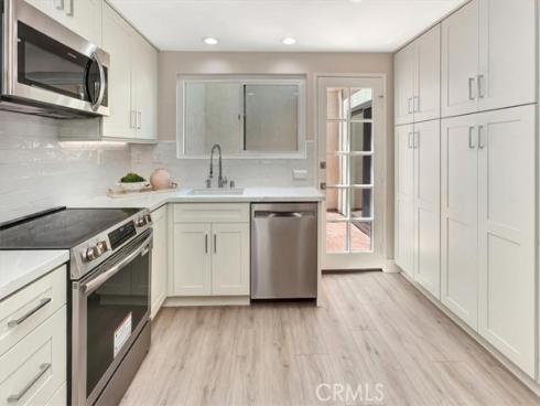 54 E Chardonnay , Irvine, CA