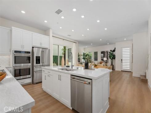 121 Bosal , Irvine, CA