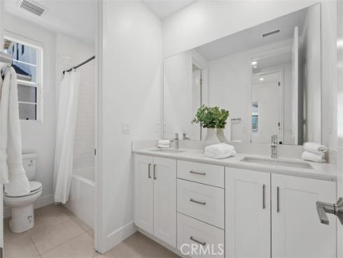 121 Bosal , Irvine, CA