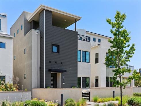 121 Bosal , Irvine, CA
