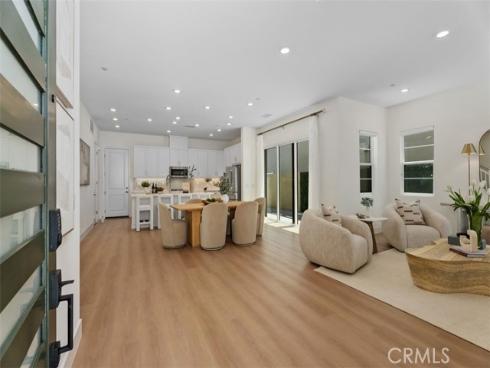 121 Bosal , Irvine, CA