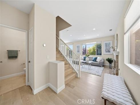 6  Bowie  , Irvine, CA