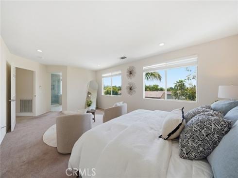 6  Bowie  , Irvine, CA
