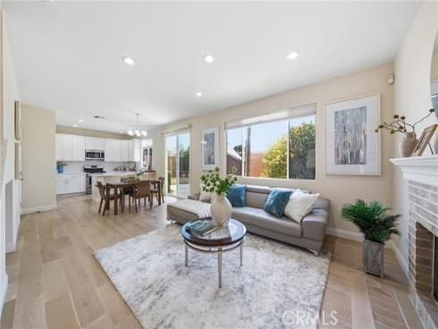 6  Bowie  , Irvine, CA