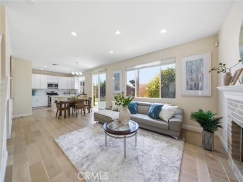 6  Bowie  , Irvine, CA