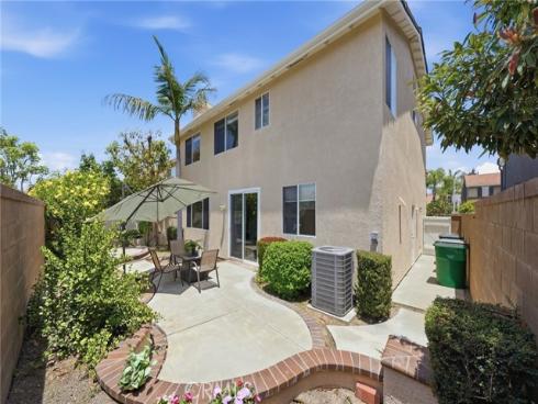 6  Bowie  , Irvine, CA