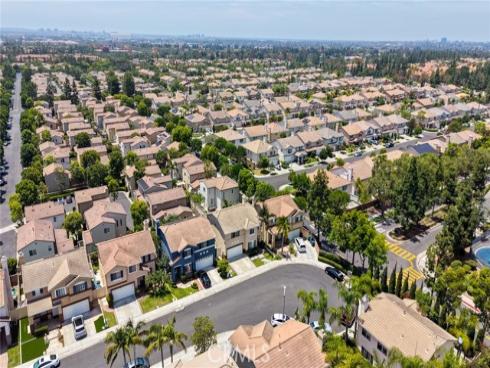6  Bowie  , Irvine, CA