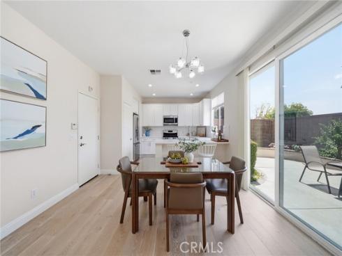 6  Bowie  , Irvine, CA