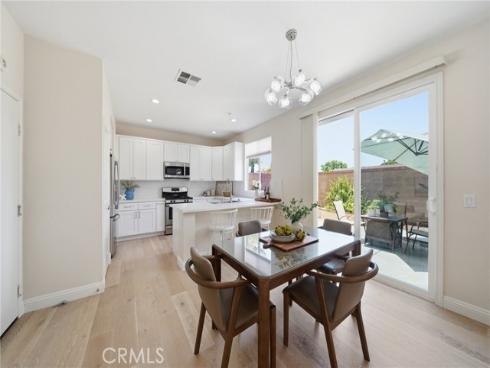 6  Bowie  , Irvine, CA