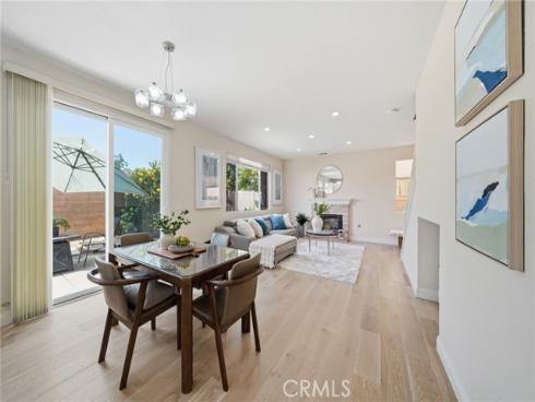 6  Bowie  , Irvine, CA