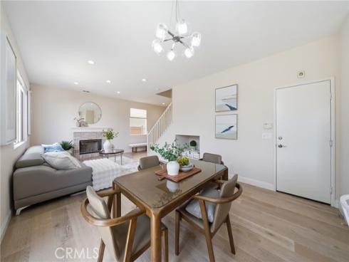 6  Bowie  , Irvine, CA
