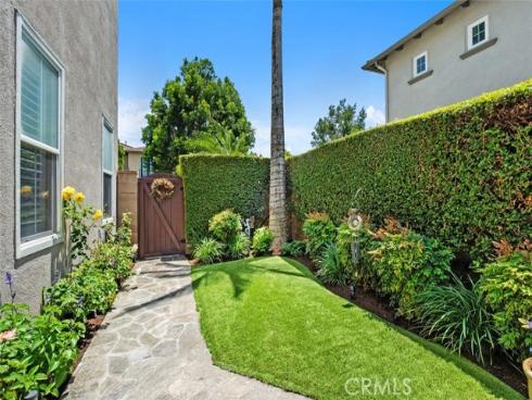 9 Petaluma , Irvine, CA