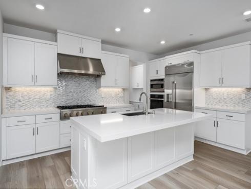120 Zawn , Irvine, CA