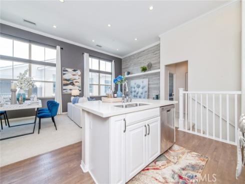 68 Rose Arch , Irvine, CA