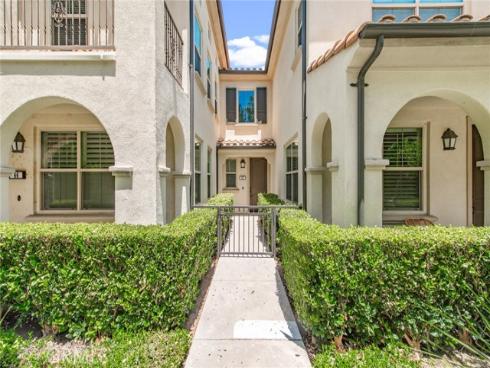 68 Rose Arch , Irvine, CA