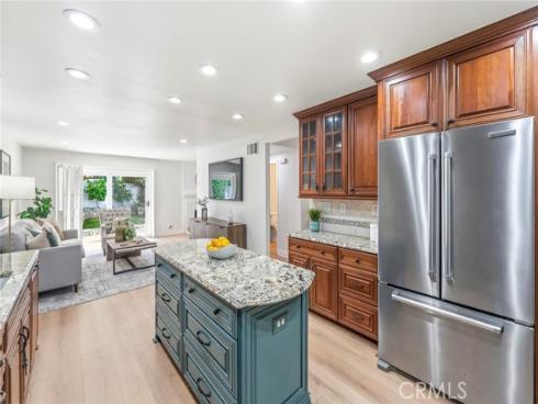 64 Bennington , Irvine, CA