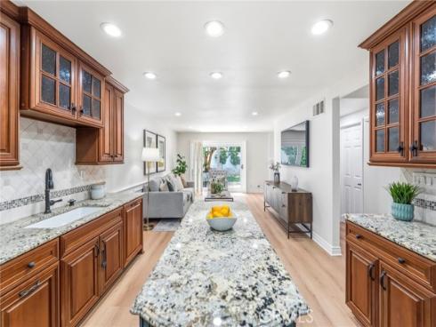 64 Bennington , Irvine, CA