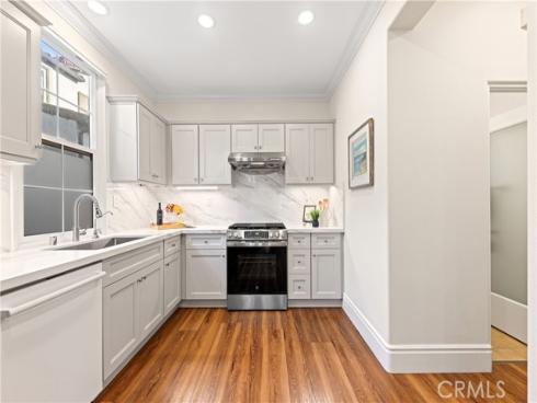 77  Canyoncrest  , Irvine, CA