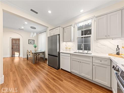 77  Canyoncrest  , Irvine, CA