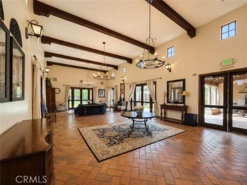 77  Canyoncrest  , Irvine, CA