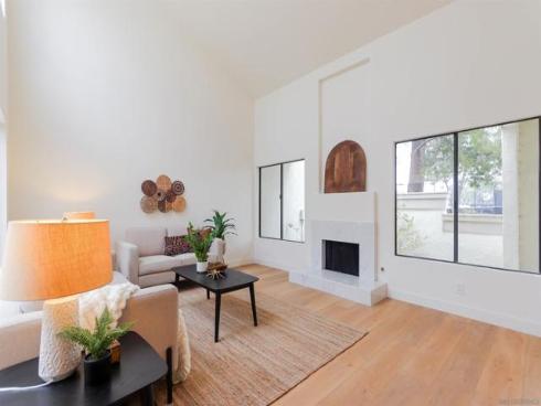 10  Morena  8 , Irvine, CA