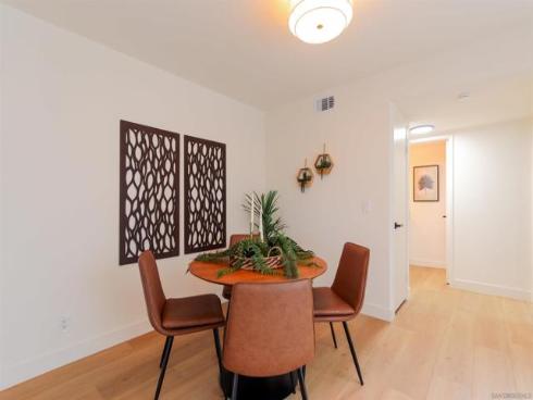 10  Morena  8 , Irvine, CA