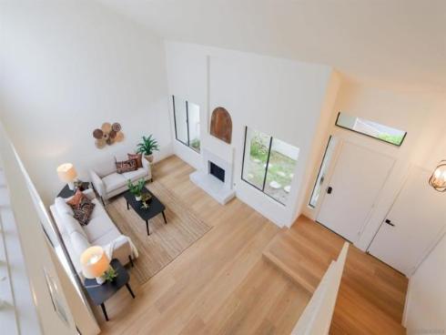 10  Morena  8 , Irvine, CA