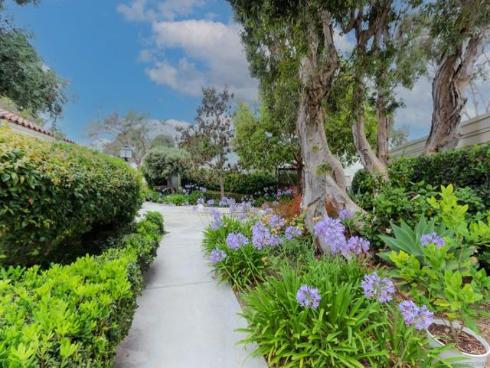 10  Morena  8 , Irvine, CA