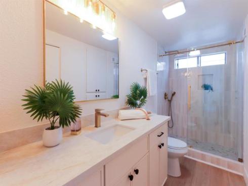 10  Morena  8 , Irvine, CA