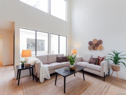 10  Morena  8 , Irvine, CA