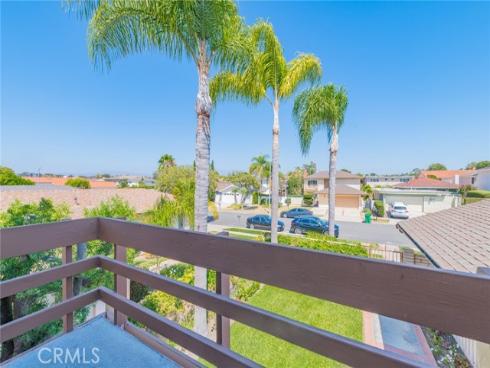 15 Butler , Irvine, CA