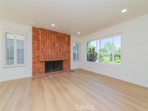 15 Butler , Irvine, CA