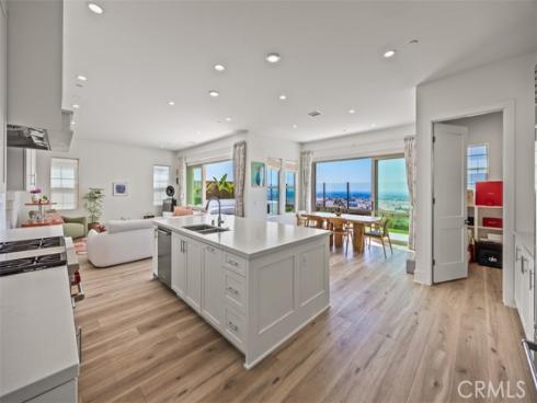 135 Oakstone , Irvine, CA