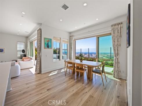 135 Oakstone , Irvine, CA
