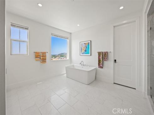 135 Oakstone , Irvine, CA