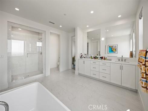 135 Oakstone , Irvine, CA