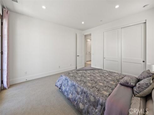135 Oakstone , Irvine, CA