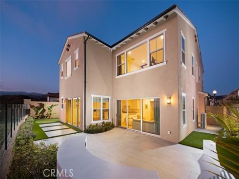 135 Oakstone , Irvine, CA