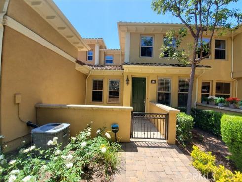 114 Chantilly
