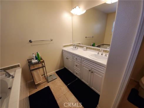 114 Chantilly , Irvine, CA