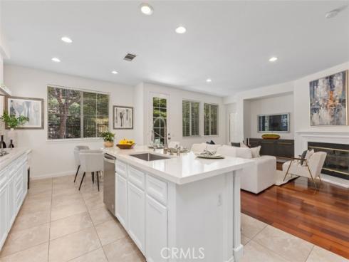 152 Treehouse , Irvine, CA
