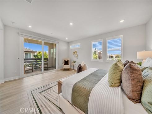 200 Chorus , Irvine, CA