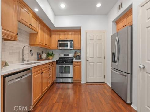25 Vermillion , Irvine, CA
