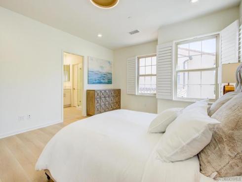 112 Excursion , Irvine, CA