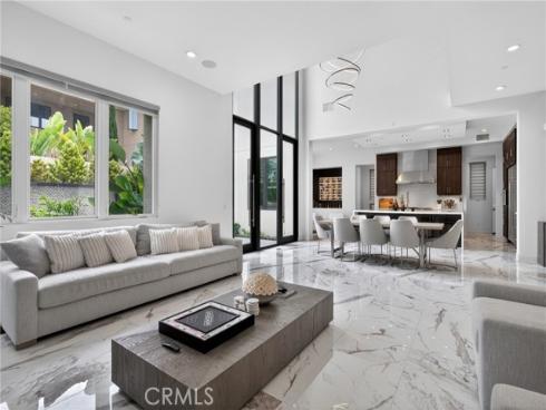 61  Iluna  , Irvine, CA