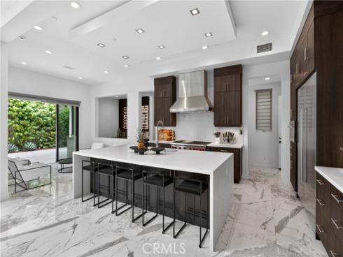 61  Iluna  , Irvine, CA