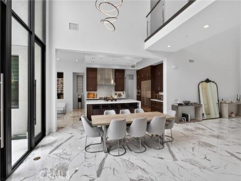 61  Iluna  , Irvine, CA