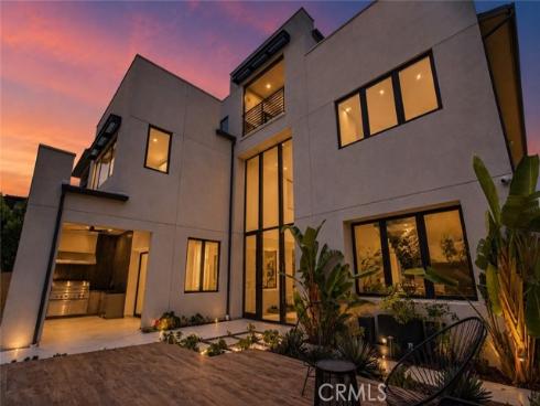 61  Iluna  , Irvine, CA